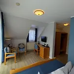 Zum Maerchenwald 3*