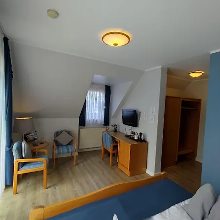 Zum Maerchenwald 3*