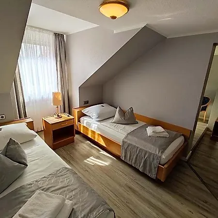 Zum Maerchenwald Hotel 3*